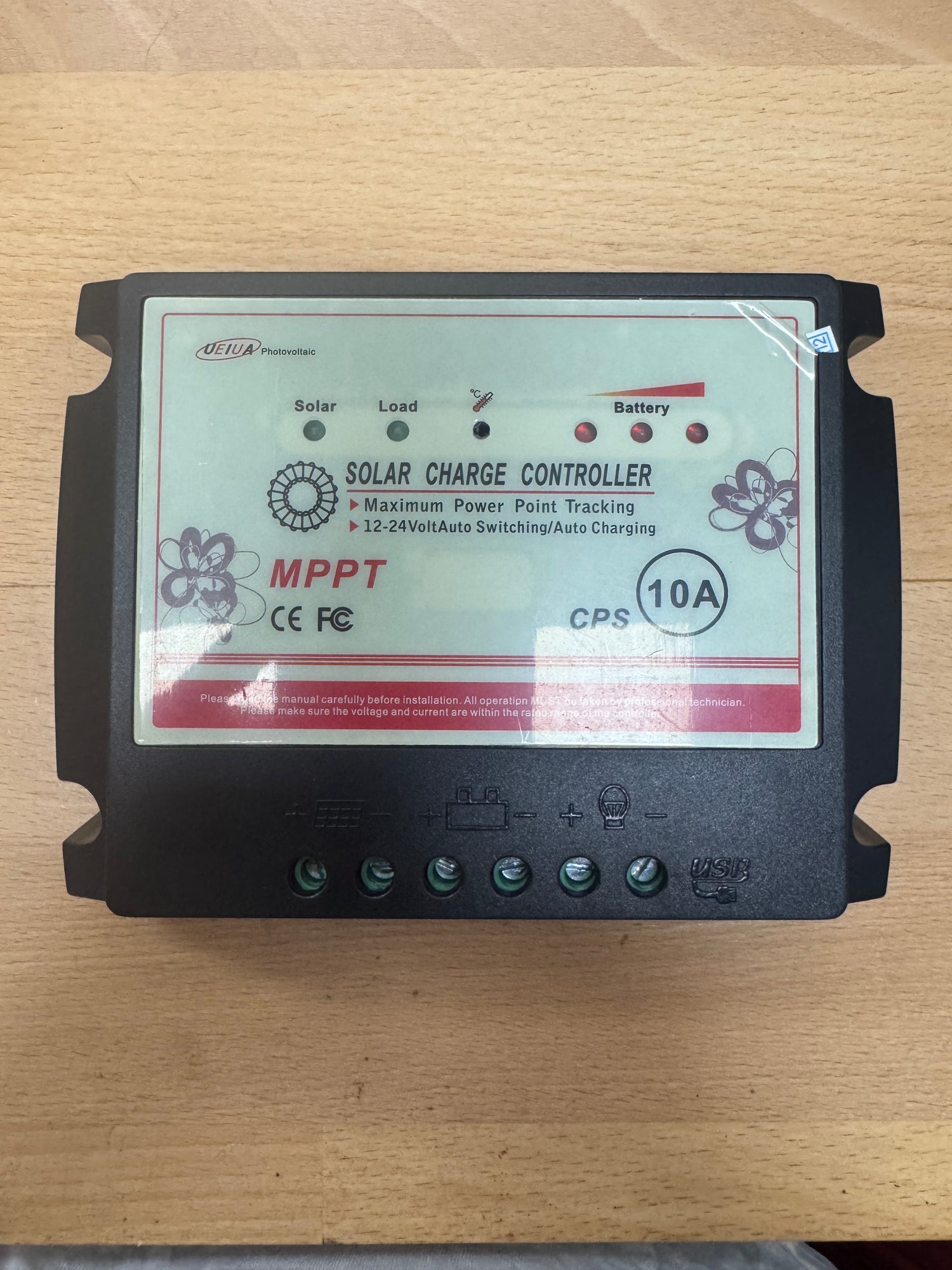 MPPT SOLAR REGULATOR 12/24V 10AMP N2023