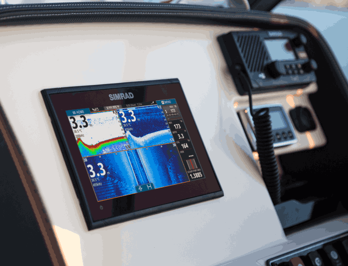 BUNDLE - SIMRAD GO9 XSE - W/ ACTIVE IMAGING 3-IN-1 TRANSDUCER AND HALO20+ RADAR 000-15618-001