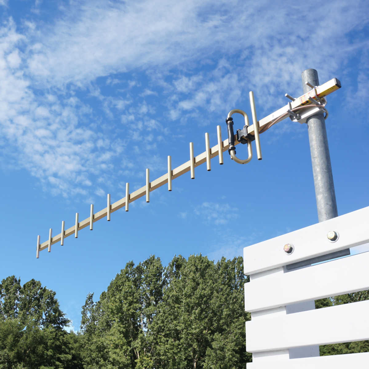 15 ELEMENT YAGI 698-890MHZ 3G 4GX RFI YW15-6989