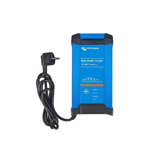 BLUE SMART IP22 CHARGER 12/30 3 OUTPUT BPC123048012